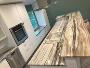 Remodelação residencial da cozinha personalizada projetando as bancadas de pedra de quartzo